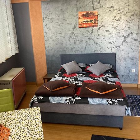 Apartman Aischa โนวาวาโรช ภายนอก รูปภาพ